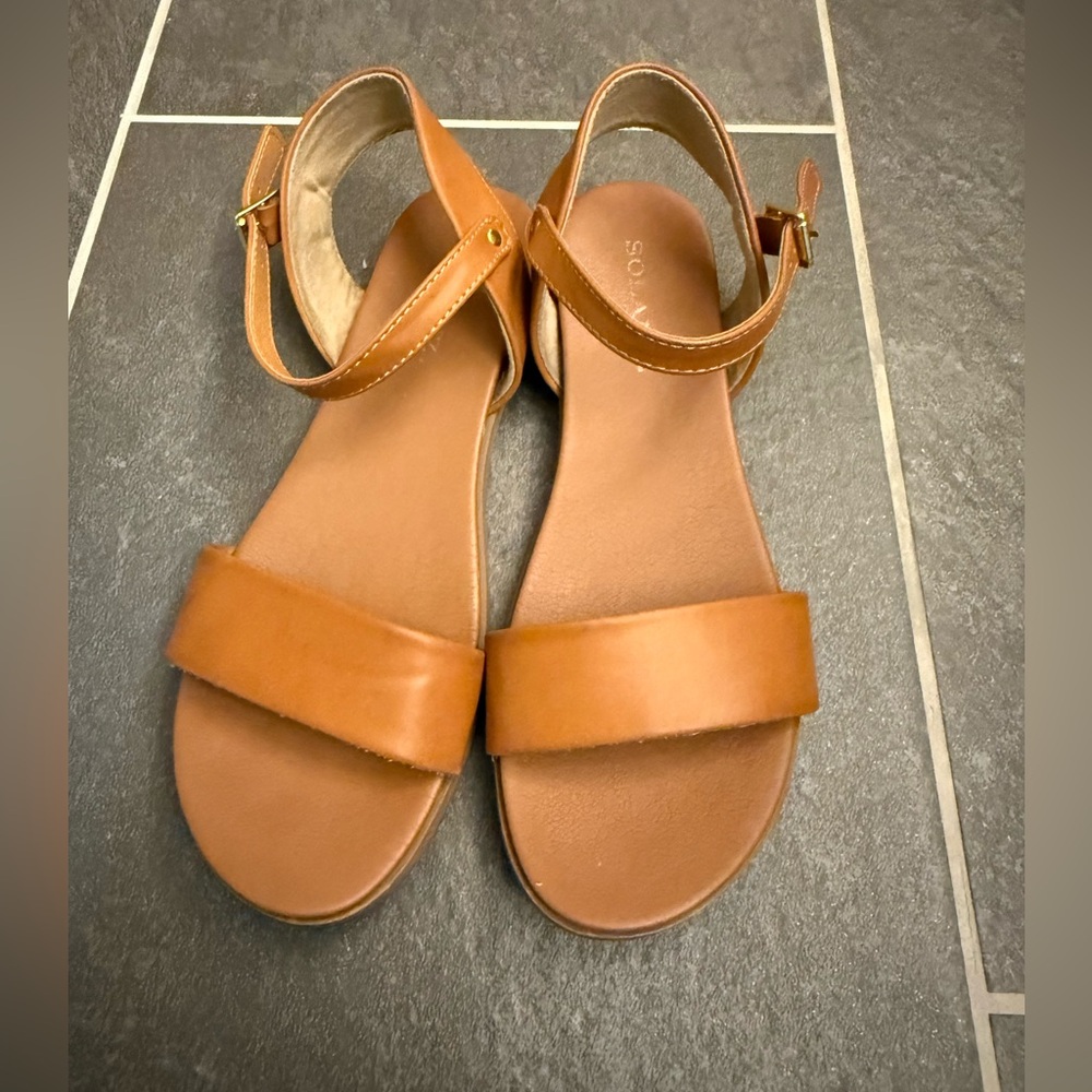 Stylish Tan Sandals